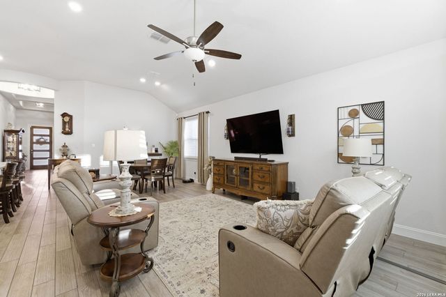 505 Huntwick Dr, Boerne, TX 78006