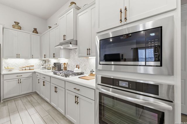 505 Huntwick Dr, Boerne, TX 78006