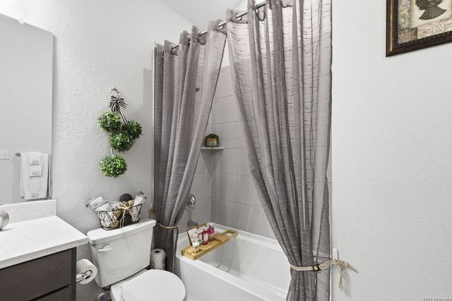 505 Huntwick Dr, Boerne, TX 78006