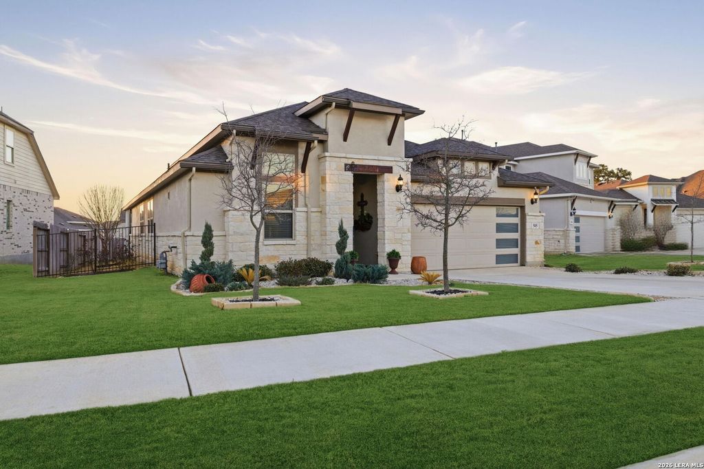 505 Huntwick Dr, Boerne, TX 78006