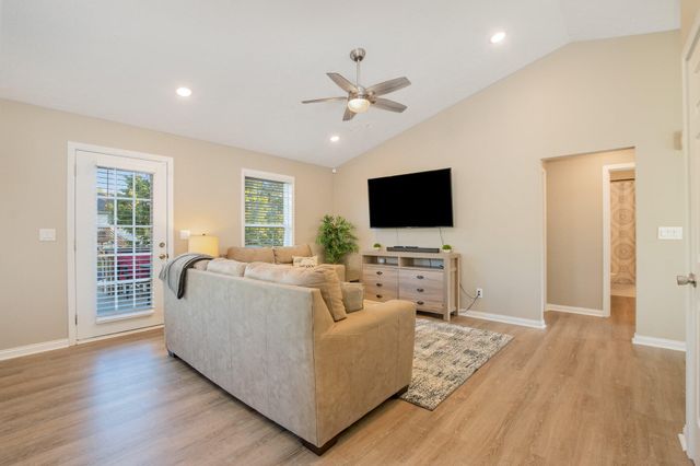 174 Coyote Court, Covington, KY 41017