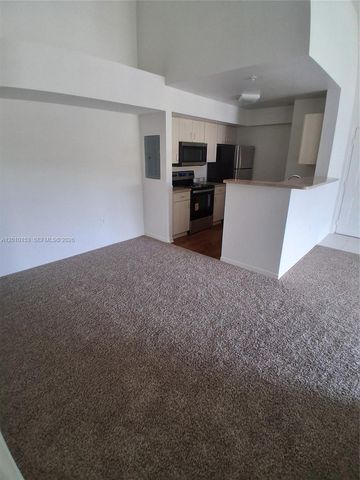 11165 SW 6th St 305, Pembroke Pines, FL 33025