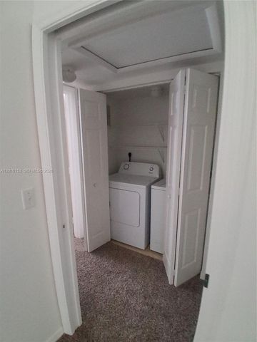 11165 SW 6th St 305, Pembroke Pines, FL 33025