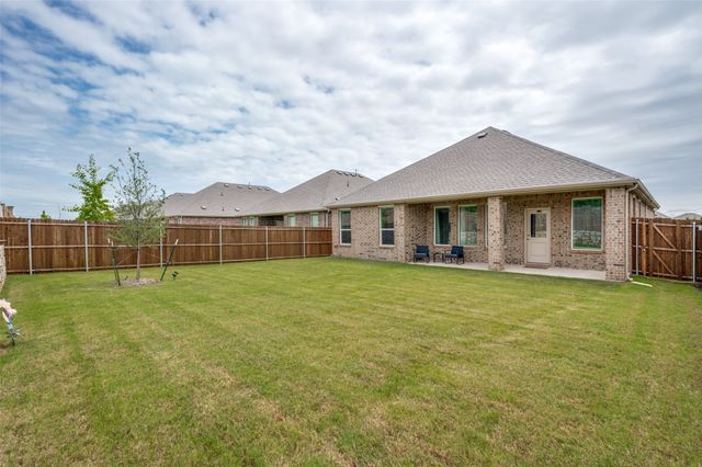 2004 Adams Drive, Little Elm, TX 75068