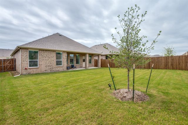 2004 Adams Drive, Little Elm, TX 75068