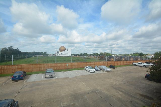 12660 Ashford Point Drive 416, Houston, TX 77082