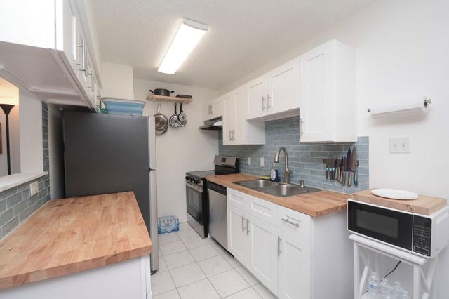 12660 Ashford Point Drive 416, Houston, TX 77082