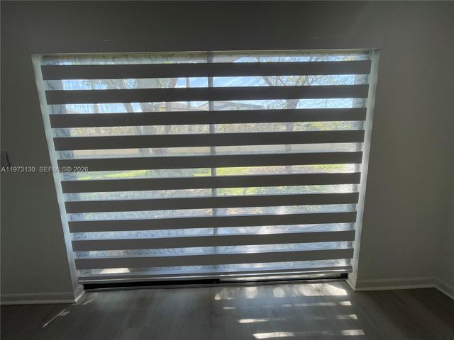 8290 Lake Dr 116, Doral, FL 33166