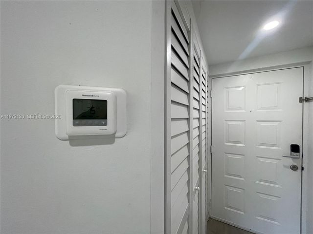 8290 Lake Dr 116, Doral, FL 33166