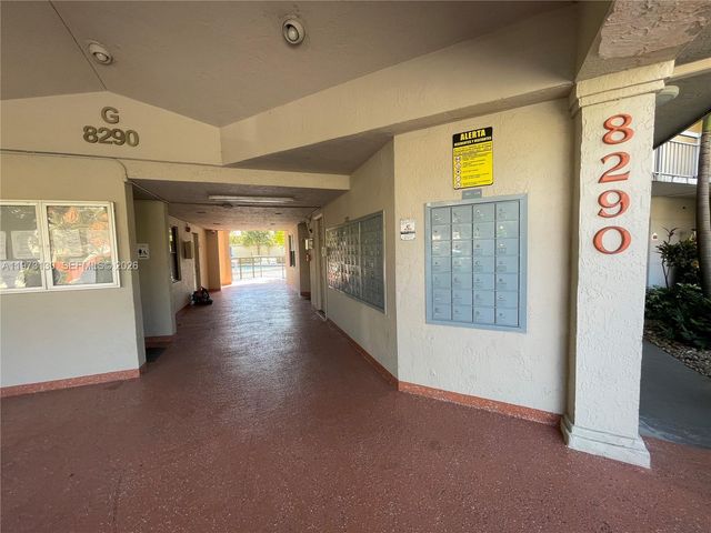 8290 Lake Dr 116, Doral, FL 33166