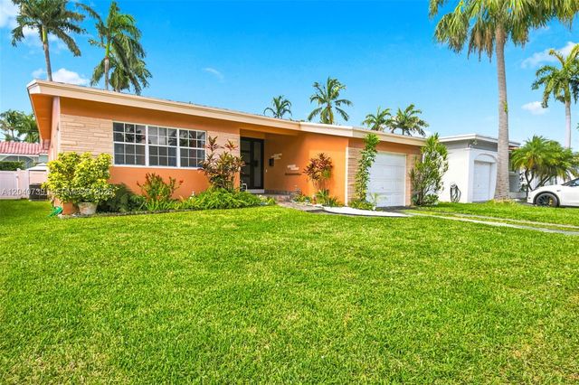 1222 Hollywood Boulevard ., Hollywood, FL 33019