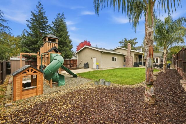 3403 Lindi Ct, Carmichael, CA 95608