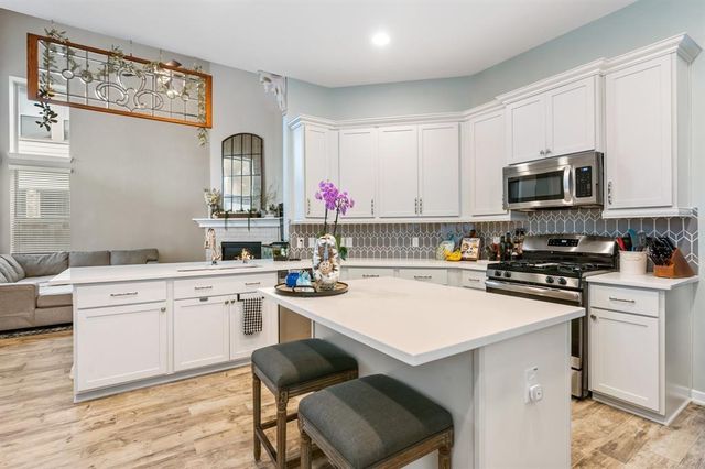 17008 Ash Leaf Way, Conroe, TX 77385