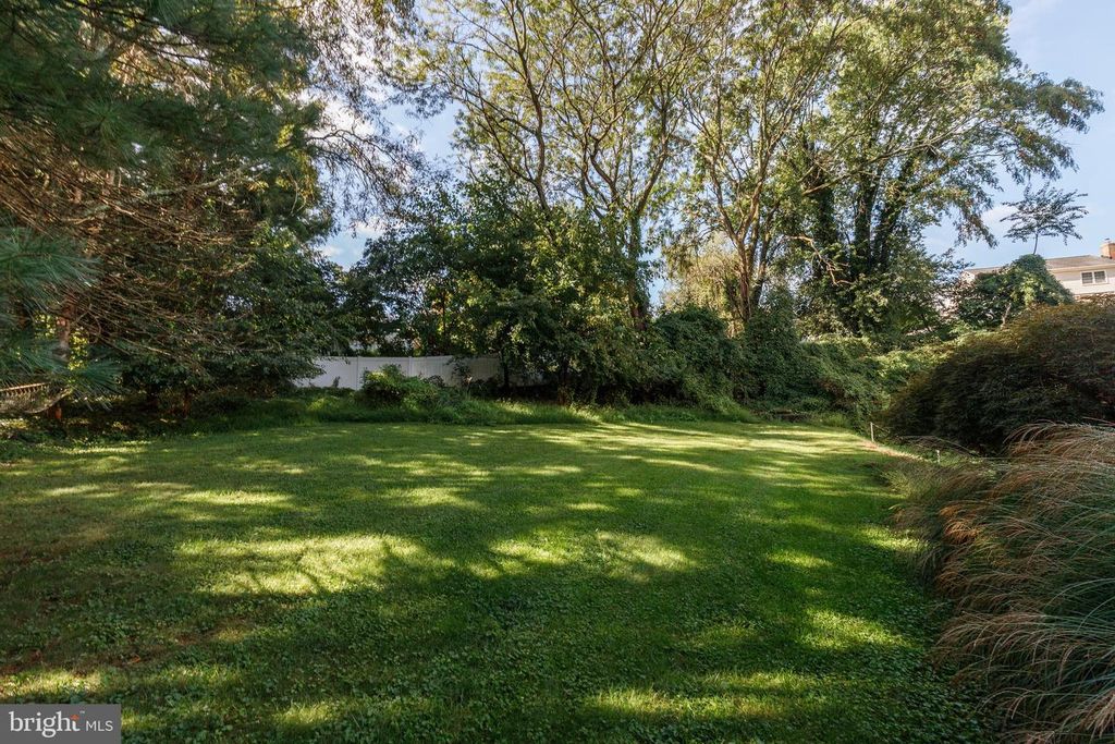 9 PINECONE CT, Parkville, MD 21234