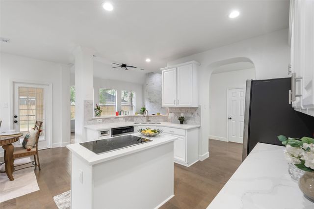 55 Terraglen Dr, Spring, TX 77382