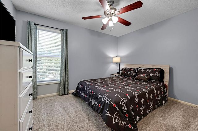 19480 W 207th Terrace, Spring Hill, KS 66083