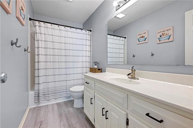 19480 W 207th Terrace, Spring Hill, KS 66083