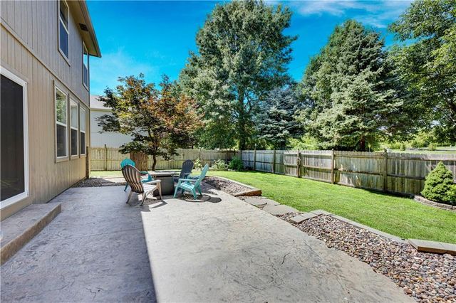 19480 W 207th Terrace, Spring Hill, KS 66083