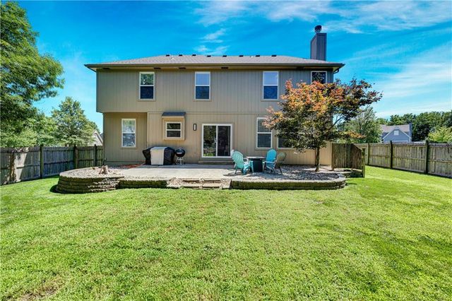 19480 W 207th Terrace, Spring Hill, KS 66083