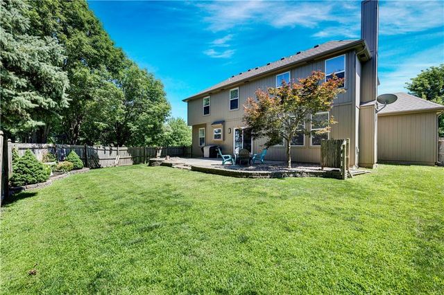 19480 W 207th Terrace, Spring Hill, KS 66083