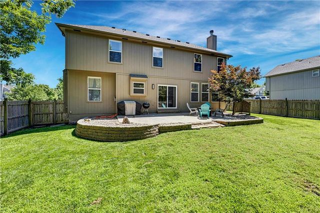 19480 W 207th Terrace, Spring Hill, KS 66083