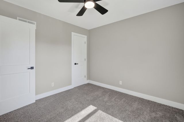 4237 Grandview Avenue, Des Moines, IA 50317