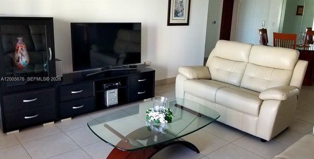 19901 E Country Club Dr 2604, Aventura, FL 33180