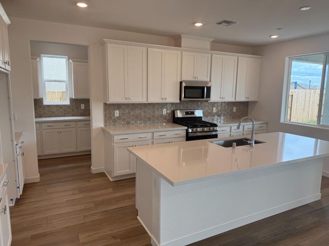 10292 Gardini Ct, Elk Grove, CA 95757