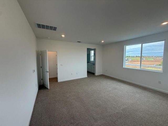 10292 Gardini Ct, Elk Grove, CA 95757