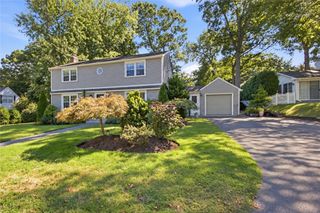139 Woodstock Lane, Cranston, RI 02920