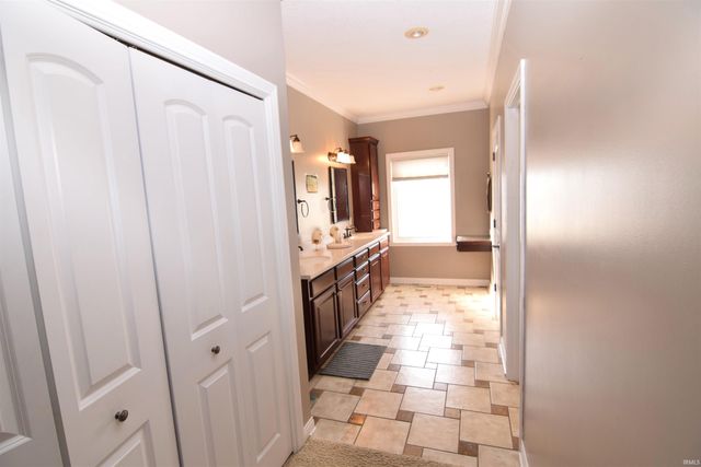 5210 W Stone Bridge Drive, Muncie, IN 47304