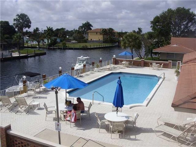 1340 NE 28th Avenue 228, Pompano Beach, FL 33062