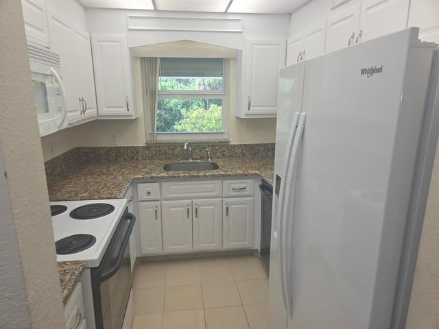 1340 NE 28th Avenue 228, Pompano Beach, FL 33062