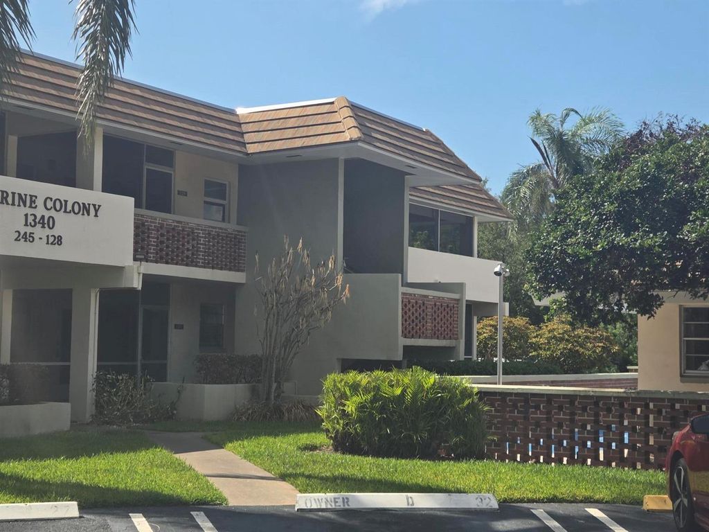 1340 NE 28th Avenue 228, Pompano Beach, FL 33062