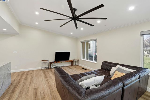 34724 Bernard Rd, Tracy, CA 95377