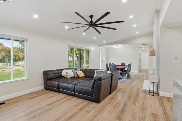 34724 Bernard Rd, Tracy, CA 95377