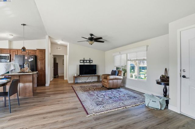 34724 Bernard Rd, Tracy, CA 95377