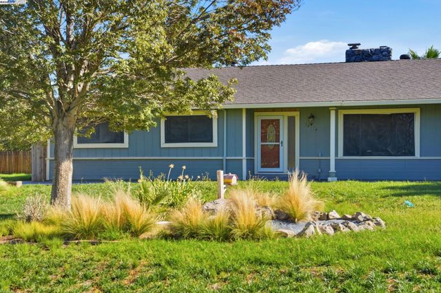 34724 Bernard Rd, Tracy, CA 95377