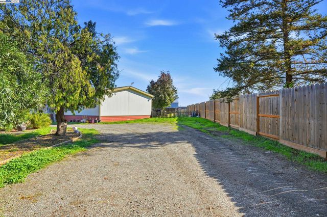 34724 Bernard Rd, Tracy, CA 95377