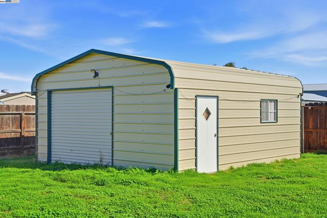 34724 Bernard Rd, Tracy, CA 95377