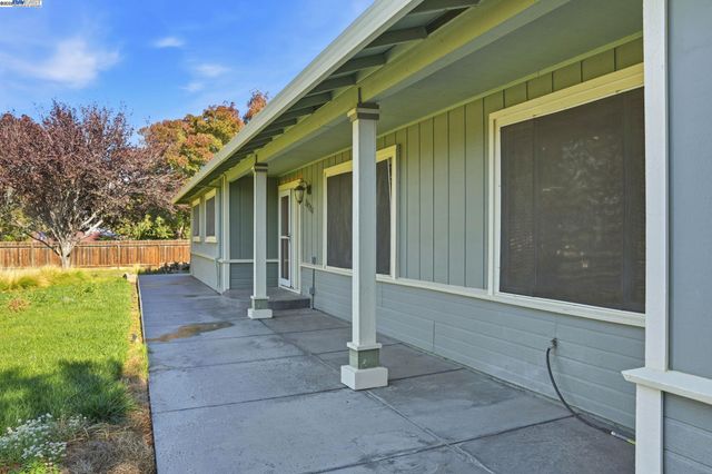 34724 Bernard Rd, Tracy, CA 95377