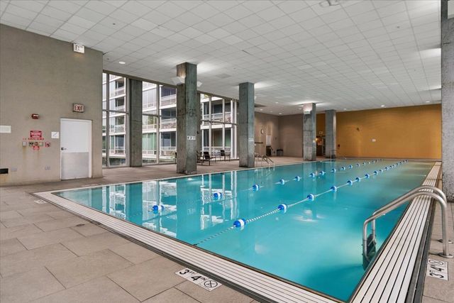 9655 Woods Drive 707, Skokie, IL 60077