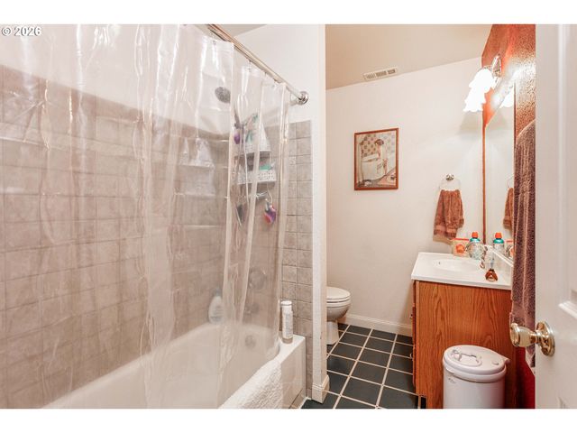 1980 Nw 6TH Dr, Gresham, OR 97030