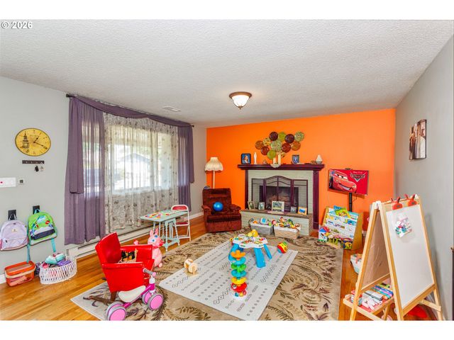1980 Nw 6TH Dr, Gresham, OR 97030
