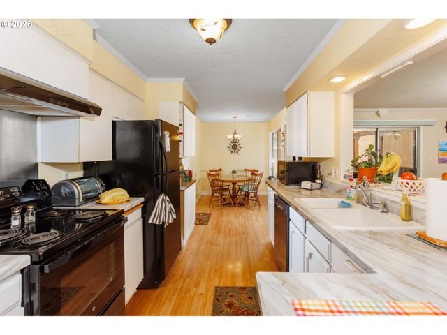 1980 Nw 6TH Dr, Gresham, OR 97030
