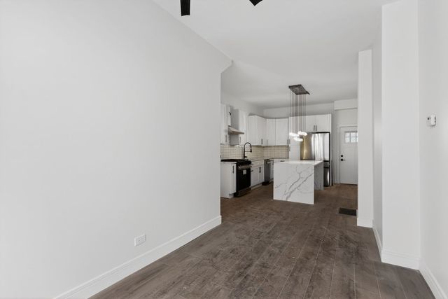 4845 W Congress Parkway, Chicago, IL 60644