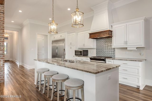 102 Cherrywood Drive, Lafayette, LA 70508