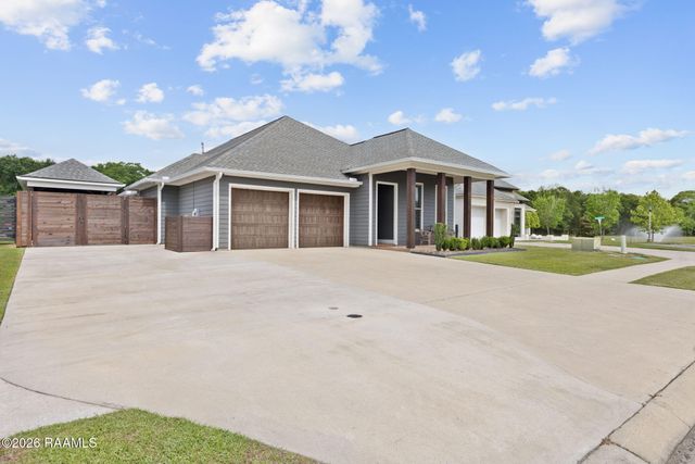 102 Cherrywood Drive, Lafayette, LA 70508