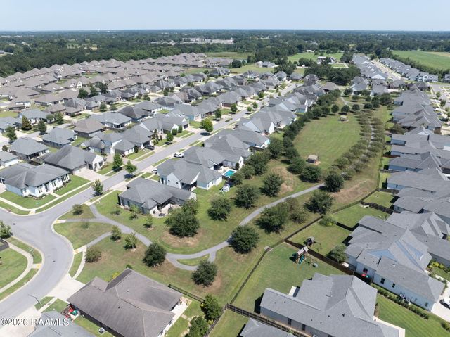 102 Cherrywood Drive, Lafayette, LA 70508