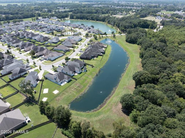 102 Cherrywood Drive, Lafayette, LA 70508